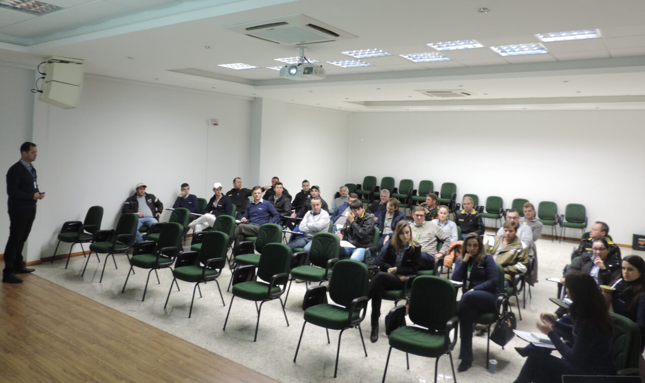 Técnicos e Agrônomos receberam orientações do Sicredi 2