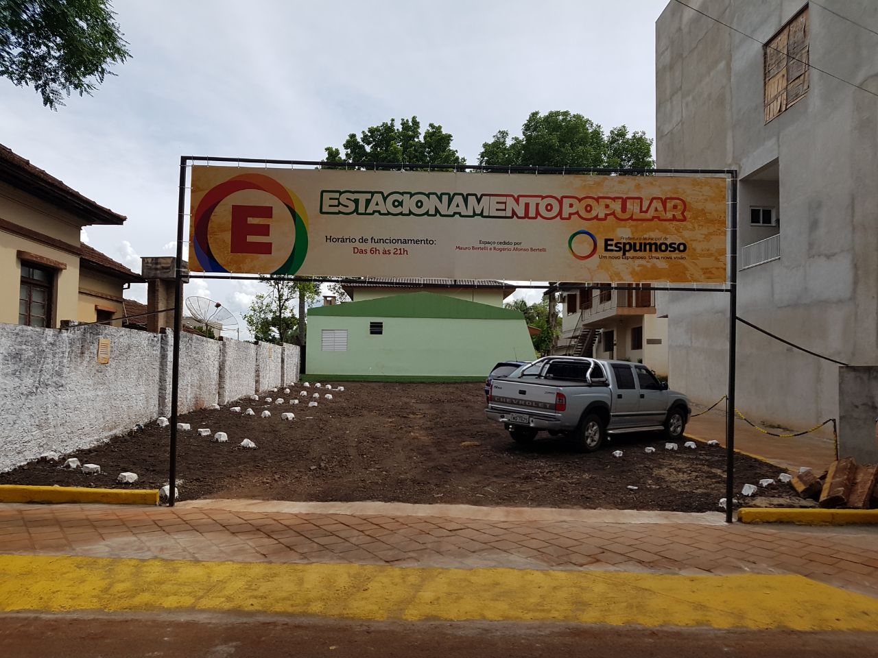 Estacionamento popular Angelo Macalós