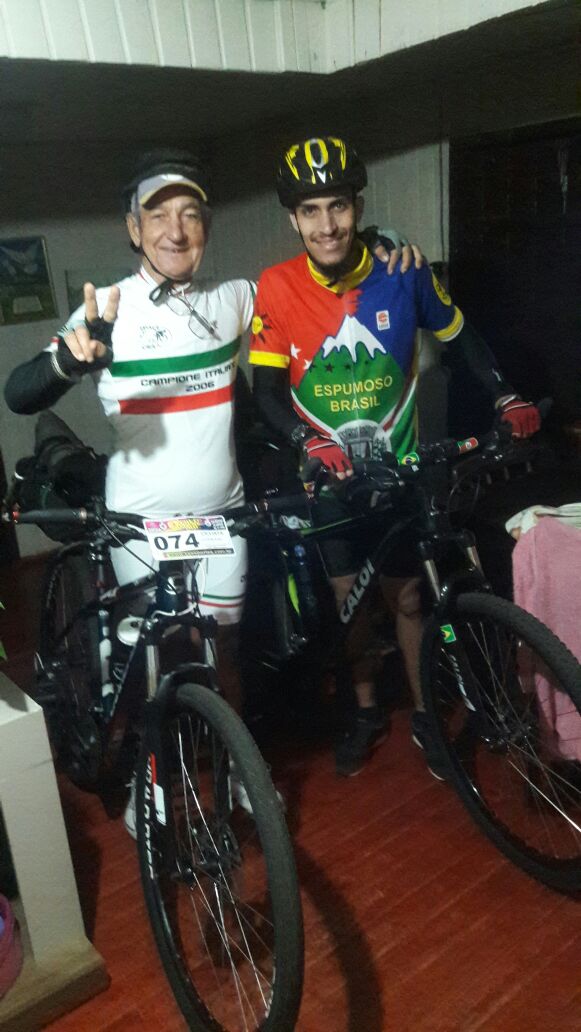 Lukas e Giuseppe antes da partida