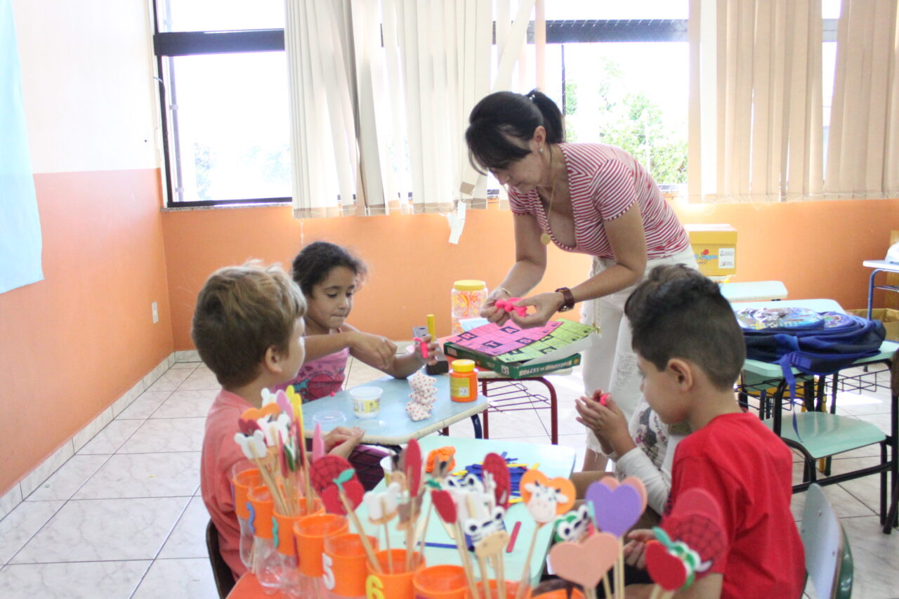 Professora Gisele Aparecida Rodrigues Capitanio