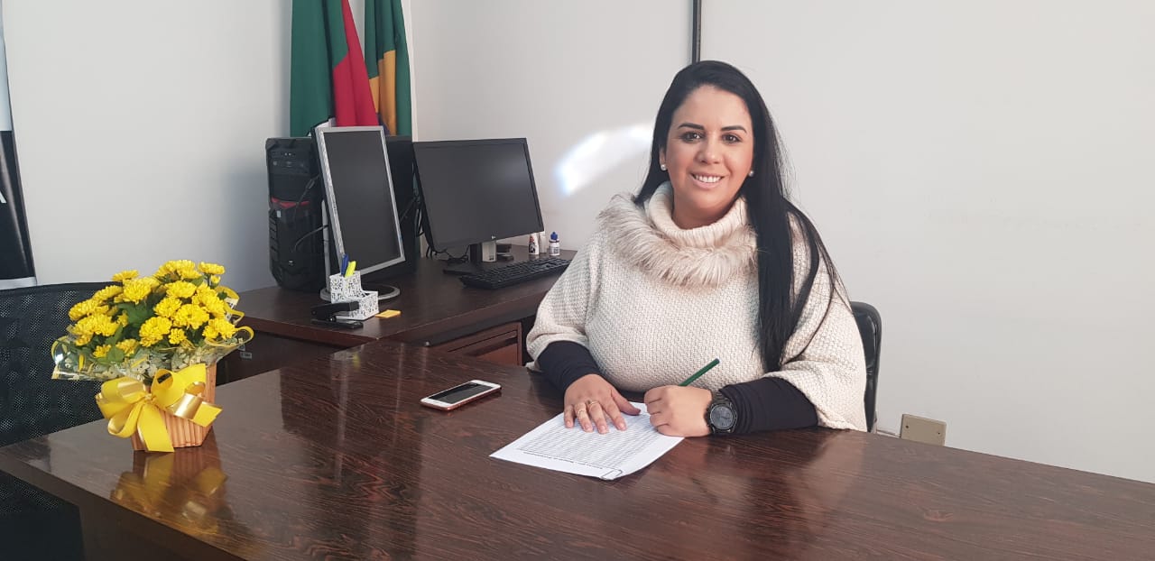 Delegada Fabiane