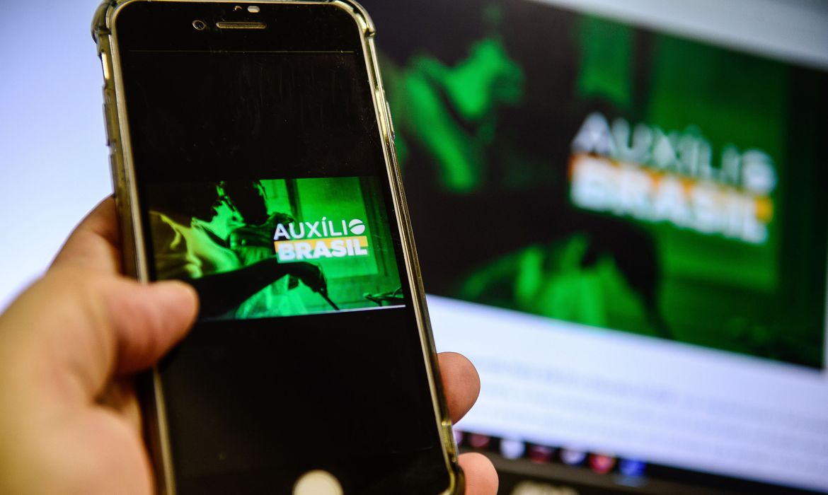 auxilio_brasil_0812214996