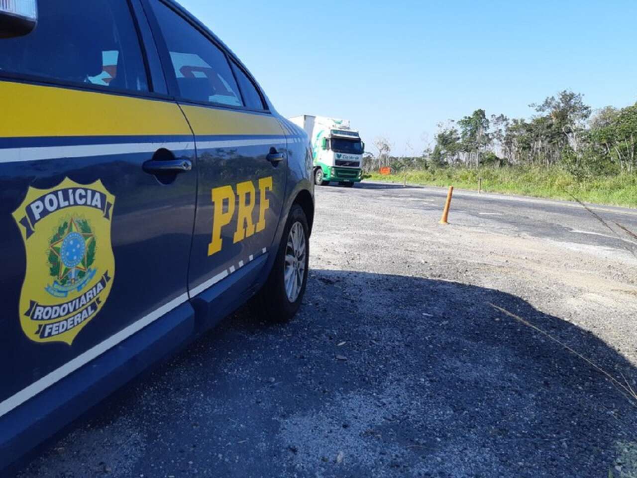 Caminhoneiro-portando-rebite-e-flagrado-pela-PRF-na-BR-235