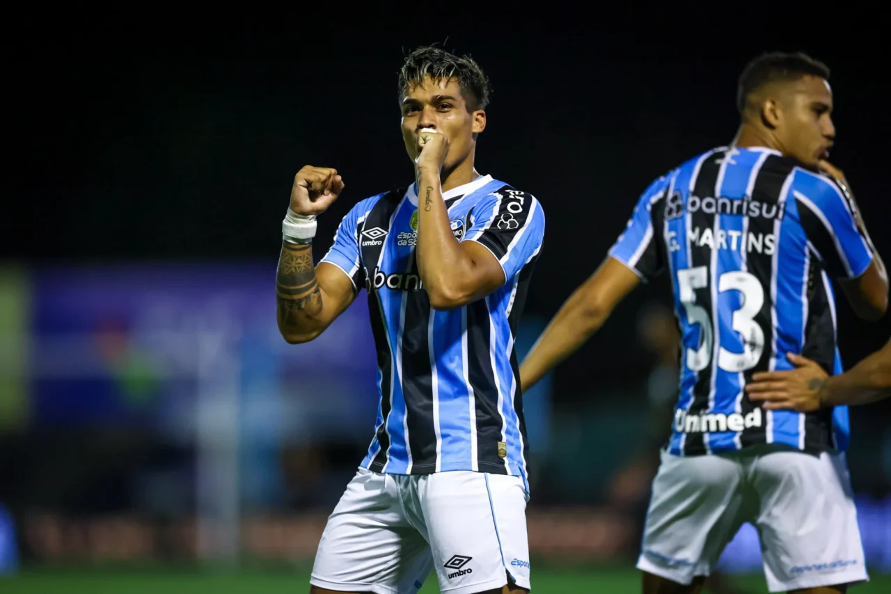 HwPs1ka6-lg-noticias-gra-mio-vence-o-monsoon-e-segue-na-liderana-a-do-grupo-a-no-gaucha-o-42128