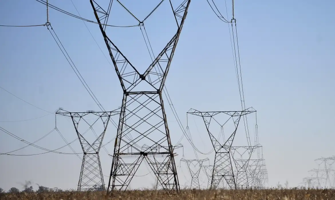 energia_eletrica-postes-redes-marcelo_casal-Agencia-brasil-agoranovale