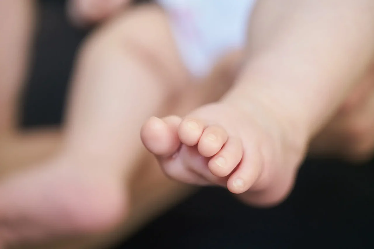 baby-feet.jpg