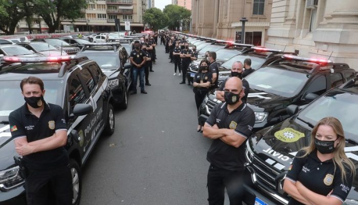 Cerimônia de entrega dos novos veículos ocorreu em frente ao Palácio Piratini, na capital - Foto: Itamar Aguiar / Palácio Piratini