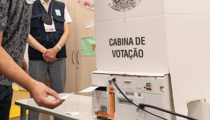 13947635-79CF-4403-9BB0-968A9E0AF4A6