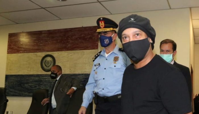 2020-08-24t192924z-520918184-rc2jki9c6klo-rtrmadp-3-soccer-brazil-ronaldinho