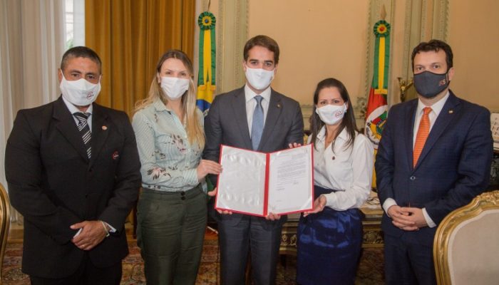 PL 144, de autoria da deputada estadual Fran Somensi, foi sancionado pelo governador Eduardo Leite - Foto: Felipe Dalla Valle/Palácio Piratini