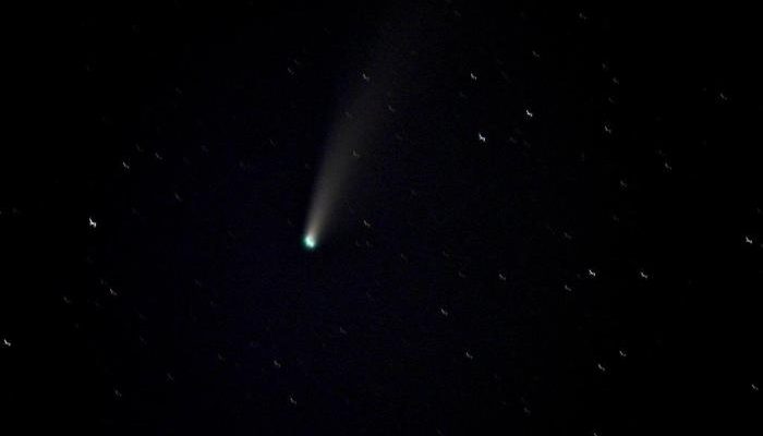 Neowise visto do hemisfério norteGUILLAUME SOUVANT / AFP