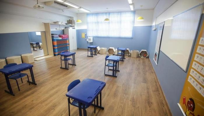 Proposta do governo é retomar aulas presenciais de forma escalonada, concluindo o processo em novembro. Decisão final é dos prefeitos
André Ávila / Agencia RBS