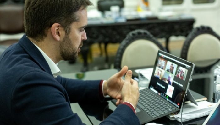 4-regiões-do-RS-registram-piora-e-passam-a-ter-bandeira-vermelha-no-enfrentamento-à-COVID-19