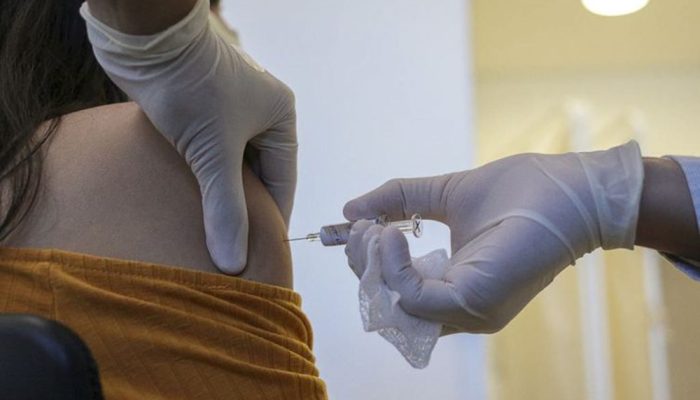 Governo de São Paulo inicia testes com vacina contra o novo coronavírus.