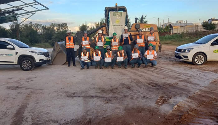 57ae7dfd-acae-4969-a2f7-8b837e0c60bf_Zoom