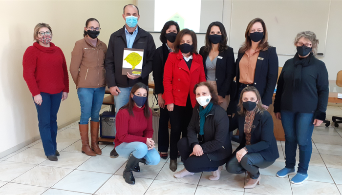 5f2efc25-cb09-4858-bdf7-7290363a1b9c_Zoom