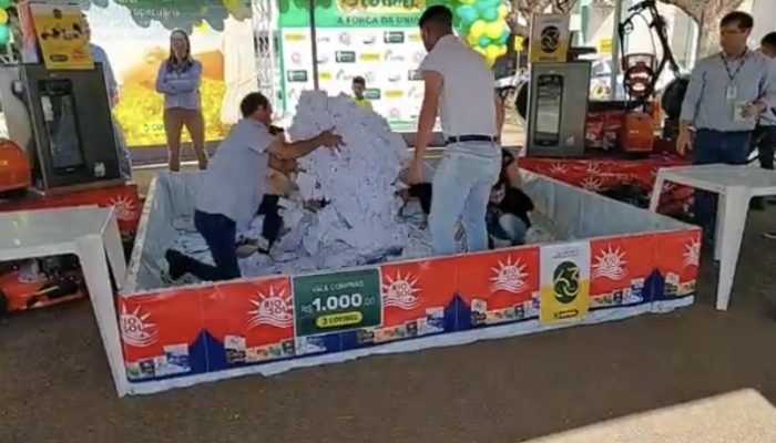 69BF6B1B-15AC-458D-8FA0-A666F4C90CCE