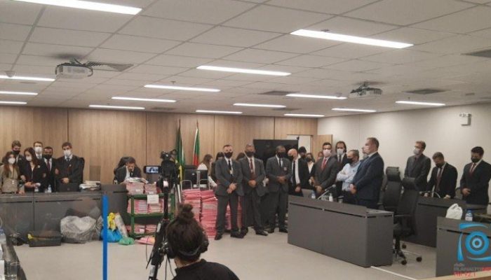 700x0_direita_baixo_1639568408_1681746553