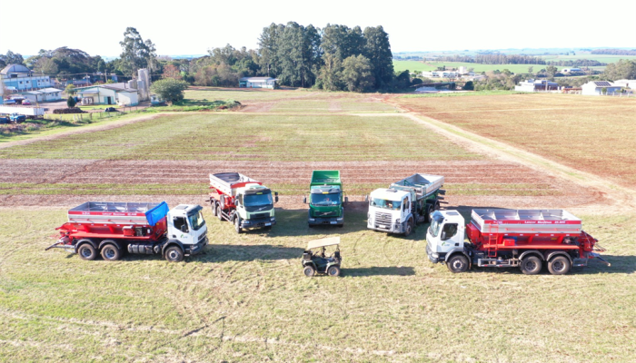 8cdd000f-7139-4c40-8f59-fc861a381ec8_Zoom