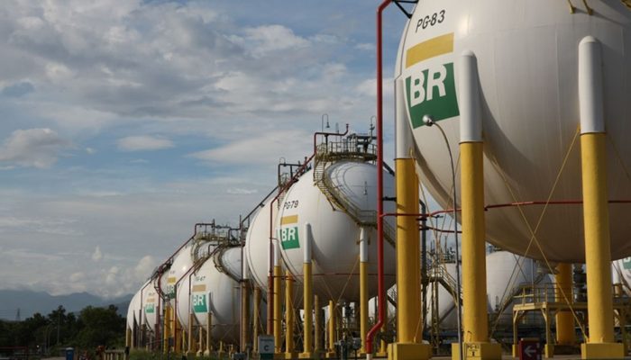 Esferas de armazenamento de Gás Liquefeito de Petróleo (GLP) da Refinaria Duque de Caxias - REDUC