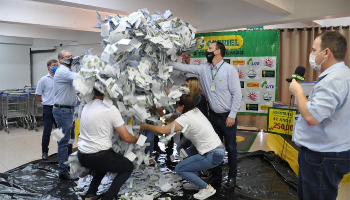 97512519-d49f-4f05-ae5c-796deb86e97d_Zoom