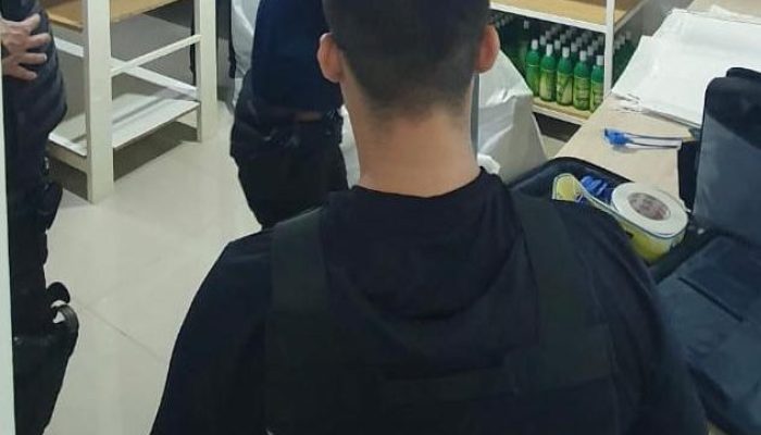 B384A40D-F24A-4D2C-AC81-9C1A9D5BB1BE