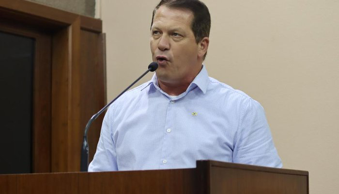 D5B4CF0B-2E27-4D9C-BB65-70F683F12AF1