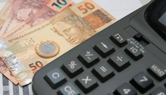 Economia-Moeda-Real-Dinheiro-Calculadora (2)