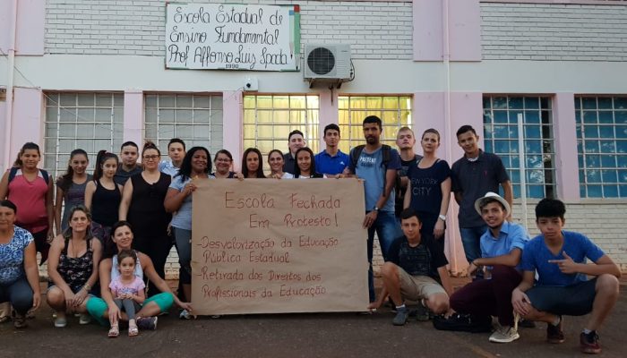 A escola Afonso Spada obteve o apoio dos alunos do EJA na paralisação