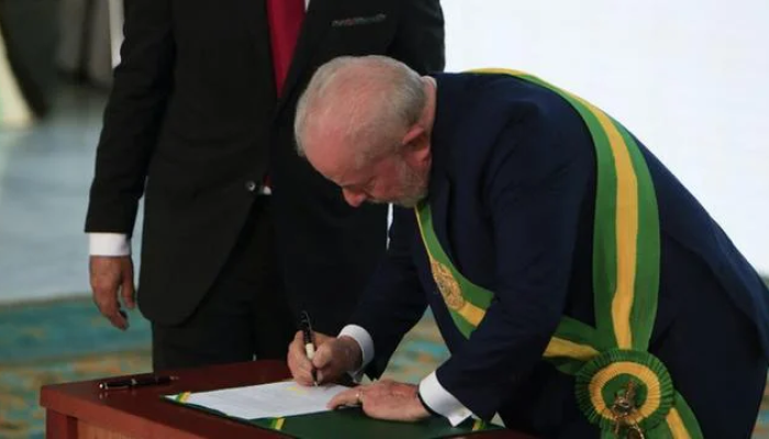 FA4B6F8E-8217-45AA-BD6F-B3D619F1FC4D