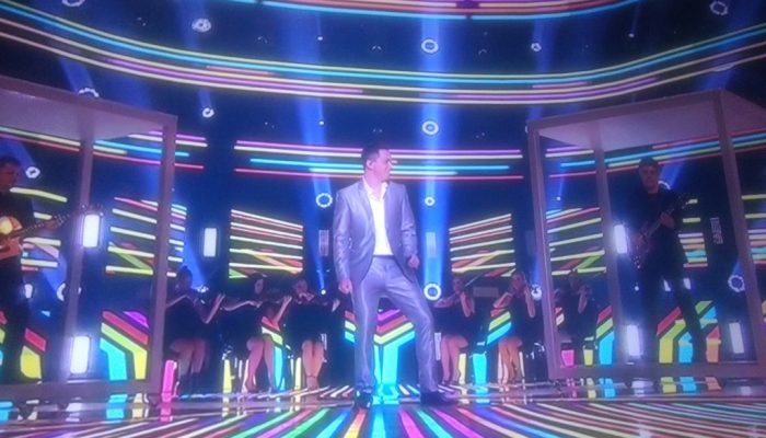 IMG_20180925_235547253_BURST000_COVER_TOP