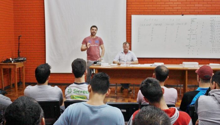 Reunião Municipal da cidade