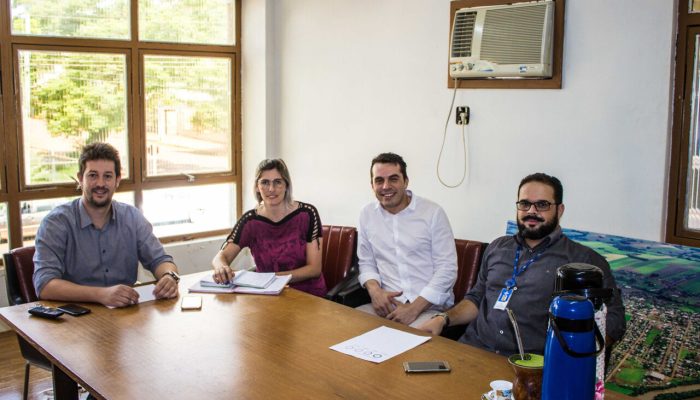 Reunião Administração  e Sebrae