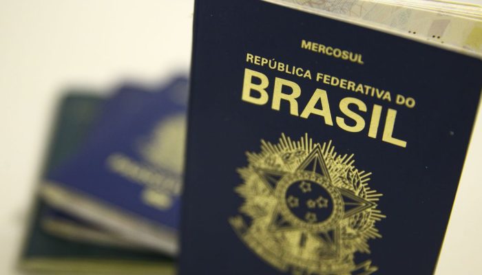 Passaporte brasileiro.