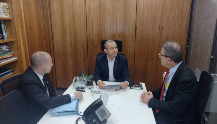 Presidente-do-Legislativo-espumosense-cumpriu-agenda-nesta-manha-em-Brasilia-1