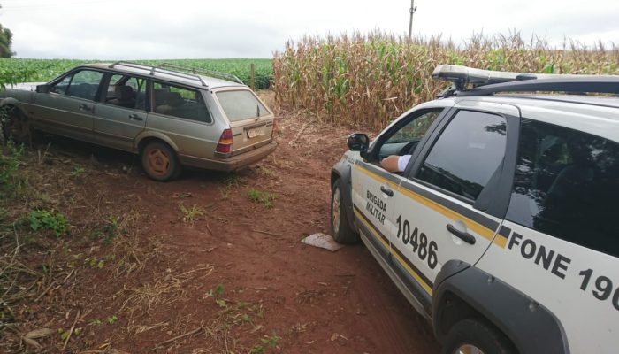 Veículo foi localizado em uma lavoura na comunidade de Teotônia