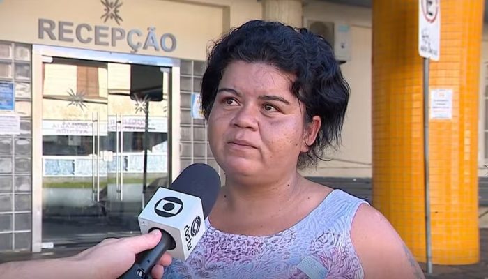 Diulia Passos Magalhães, de 34 anos, mãe de bebê que recebeu leite na veia em vez de soro em Novo Hamburgo — Foto: RBS TV/Reprodução