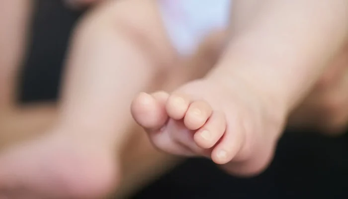 baby-feet.jpg