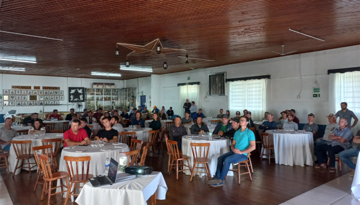 bfb01d7e-57a0-4a29-aa74-a19bd7b5fa36_Zoom