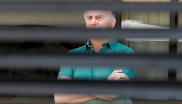 bolsonaro-em-prisao-domiciliar-entenda-se-o-beneficio-pode-ser-concedido-ao-ex-presidente-960x540