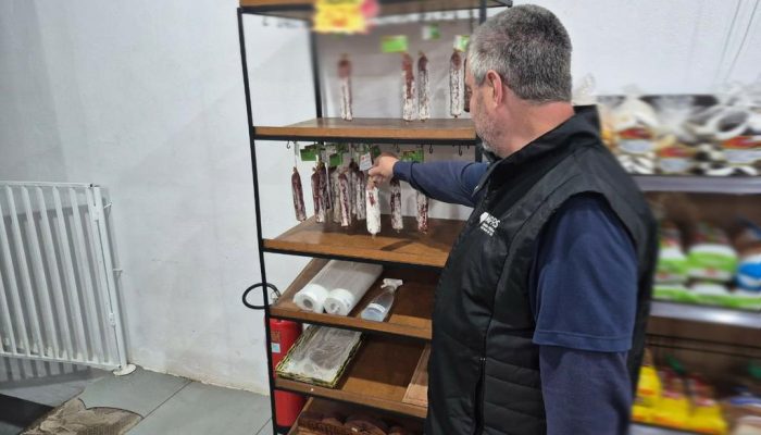carazinho-forca-tarefa-seguranca-dos-alimentos-apreende-mais-de-22-toneladas-de-produtos-improprios-para-o-consumo-ft300703