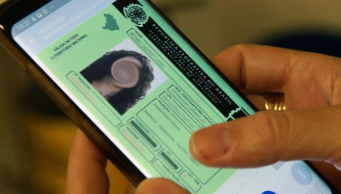 Carteira Digital Trânsito no Cerlular. Foto: Marcello Casal Jr./AgênciaBrasil