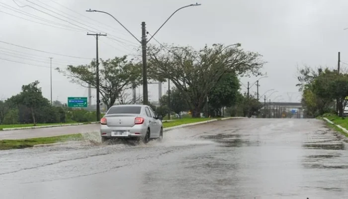 ciclone-extratropical-pode-trazer-ventos-de-mais-de-100-kmh-ao-rs-diz-metsul-image-5