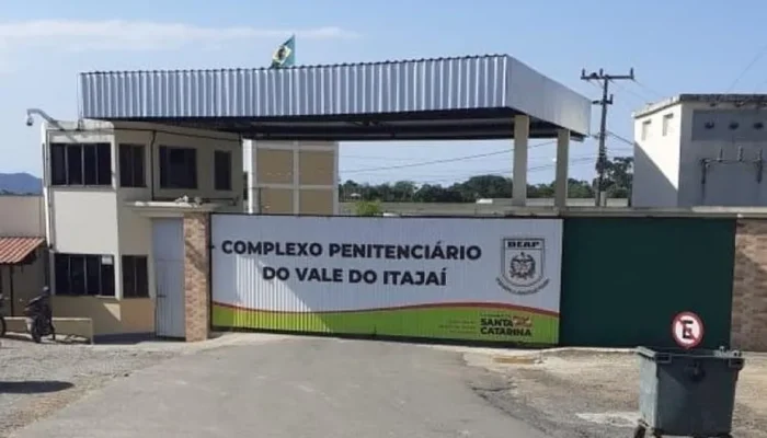 complexo-prisional-da-canhanduba-em-itajai