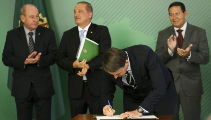 Decreto refere-se exclusivamente à posse de armas, e não ao porte | Foto: Marcelo Camargo / Agência Brasil / CP