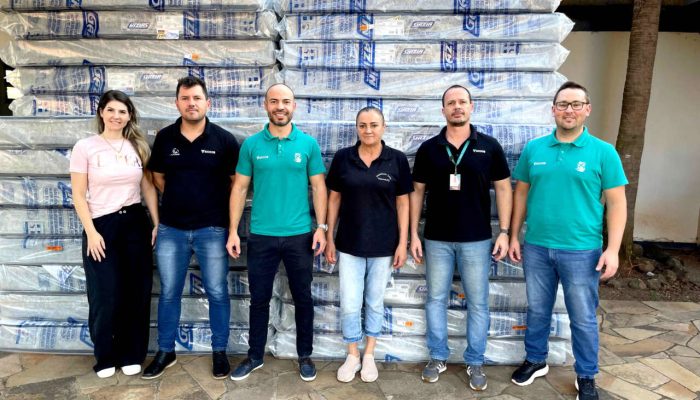 Sicoob São Miguel entregou colchões à Assistência Social de Espumoso, cidade que foi duramente atingida pelas cheias do Rio Jacuí

Foto: Divulgação Sicoob São Miguel