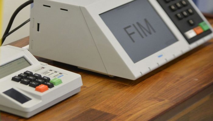 O Tribunal Superior Eleitoral (TSE) conclui a assinatura digital e lacração dos sistemas eleitorais que serão usados nas eleições de outubro (José Cruz/Agência Brasil)